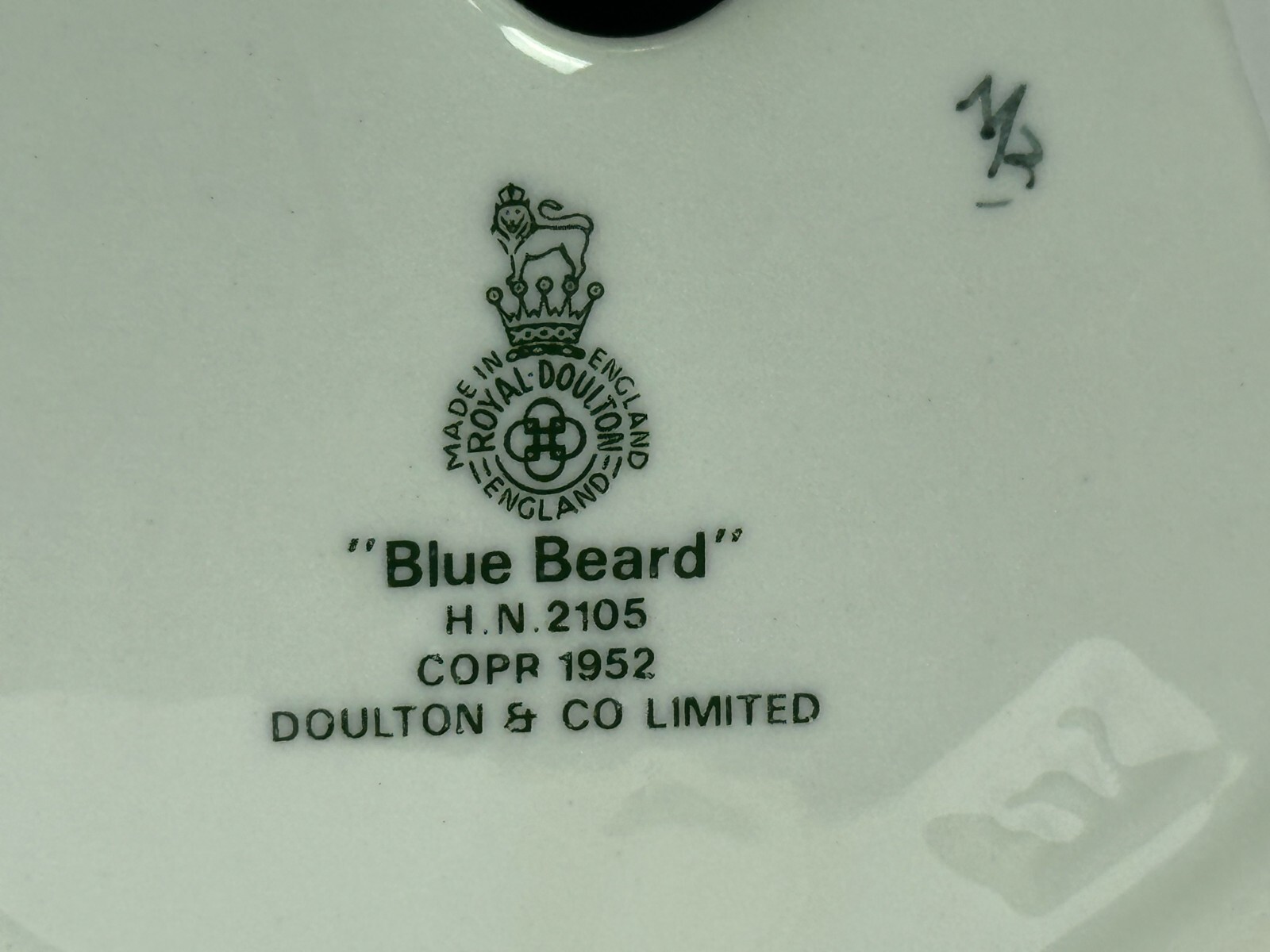 Royal Doulton Figurine Blue Beard HN 2105, L. Harradine design, Copr. 1952