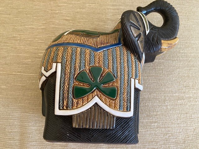 Artesania Rinconada, “Elephant”, #403, Black, Beige, Green