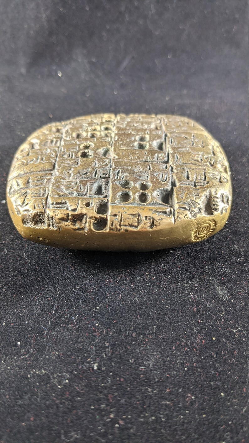 Cuneiform Tablet Archive royal gardeners Archaic Period of Sumer 2340 BC museum