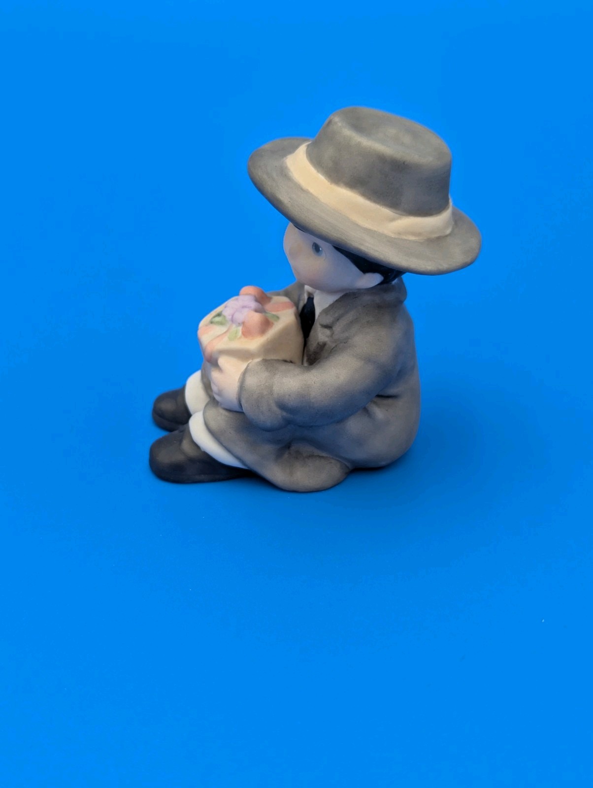 Kim Anderson Pretty as a Picture Boy Sitting Holding Gift 1999 538493