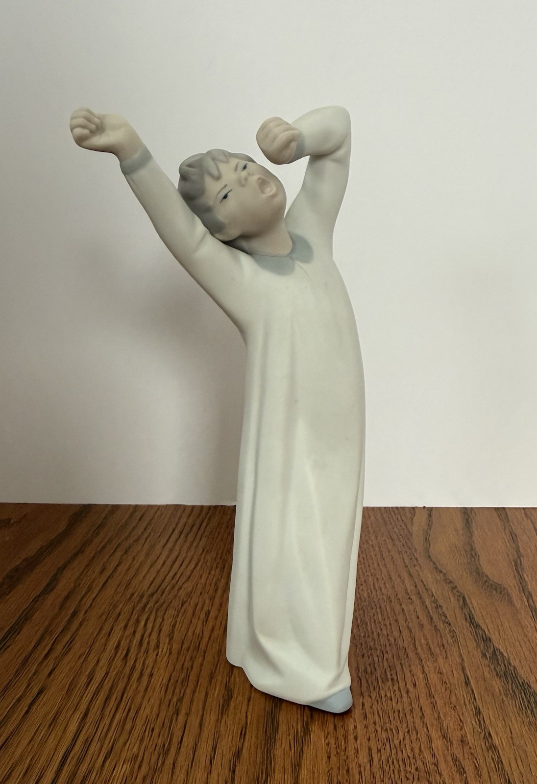 Vintage Nao by Lladro Yawning Boy Porcelain Ceramic Figurine Retired Matte Glaze