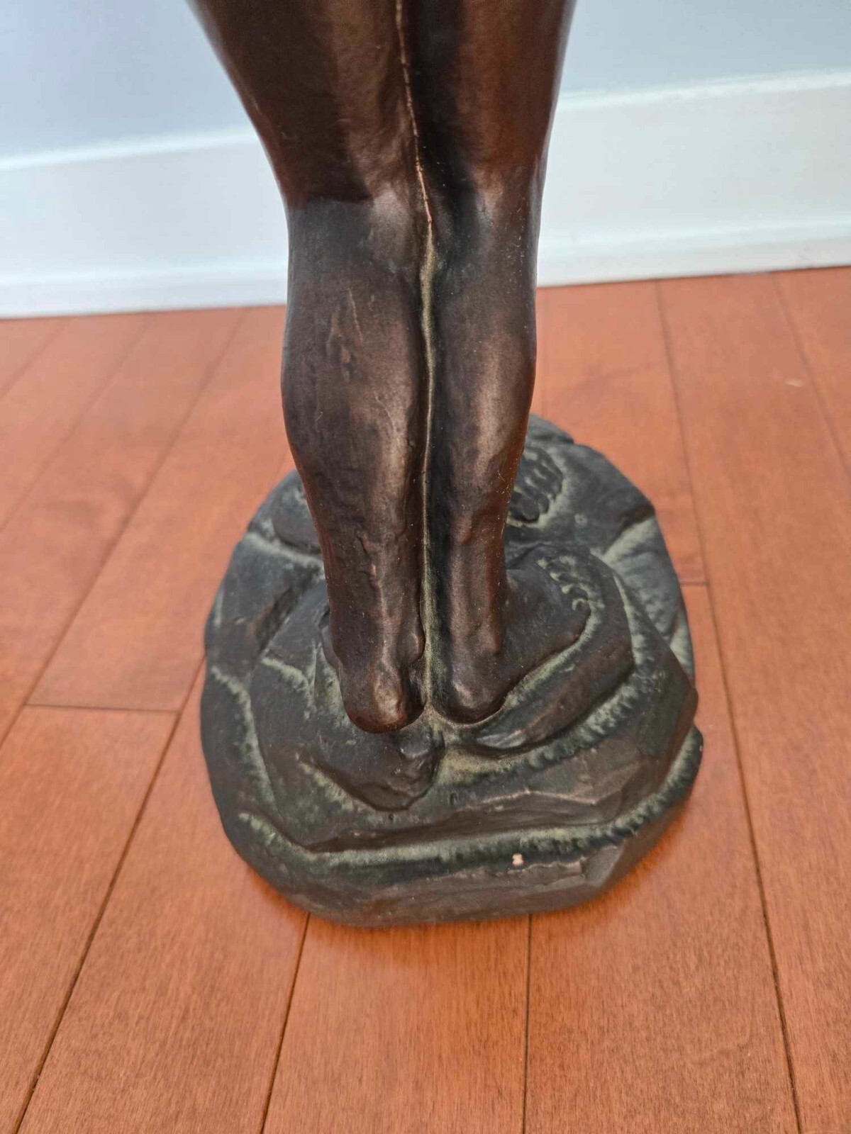 Vintage Nude Embracing Couple Resin Statue – Perfect Gift for Young Lovers