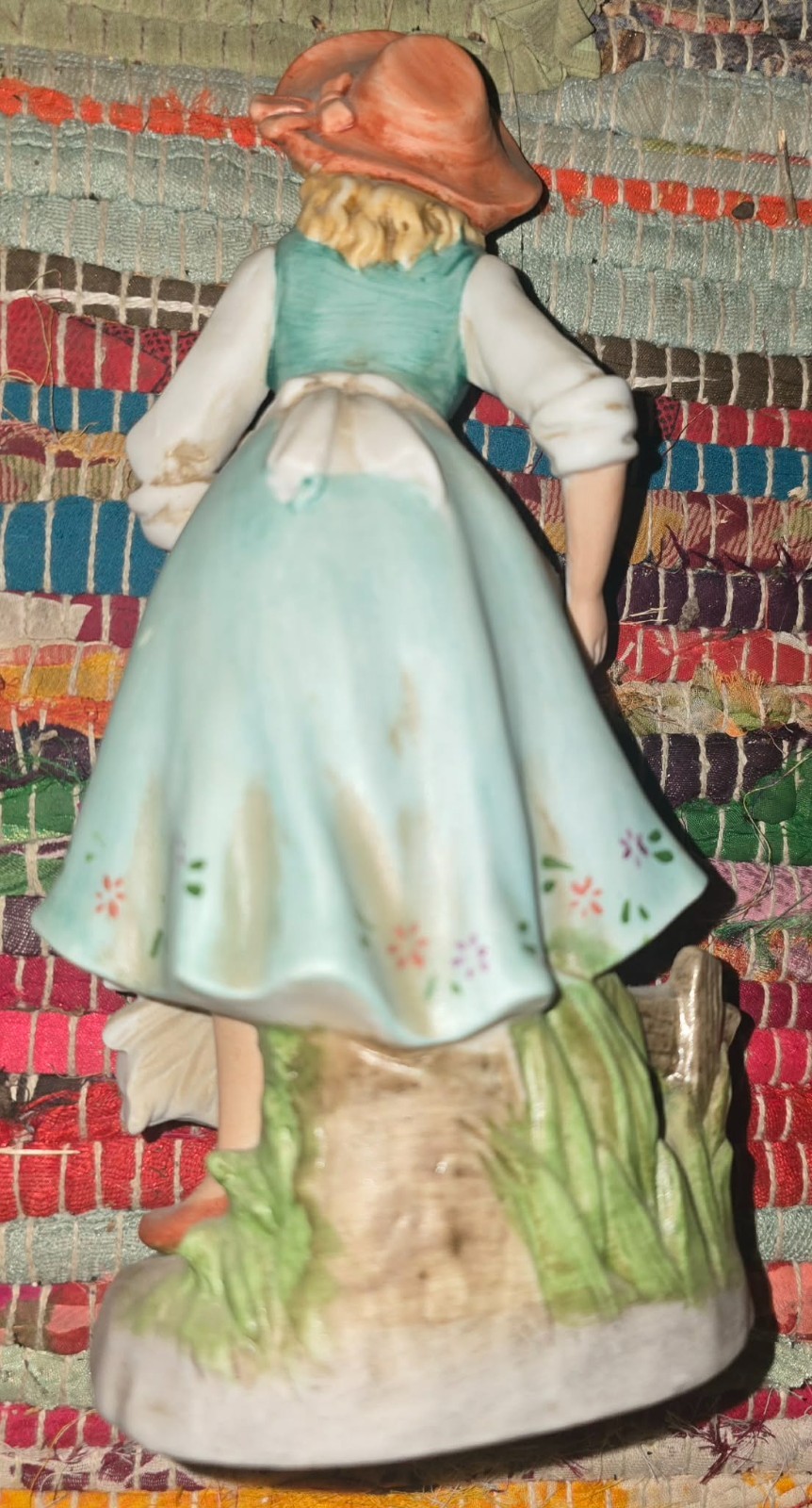Vintage HOMCO #8881 Figurine – Farm Girl – Basket of Fruit & Rooster 8″ Tall