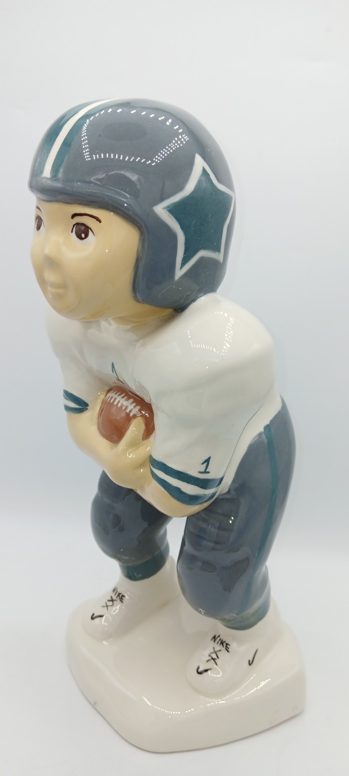 Rare Vtg 13.5″ Ceramic Figurine/Statue Dallas Cowboys: ROGER 1 NIKE Great Plains