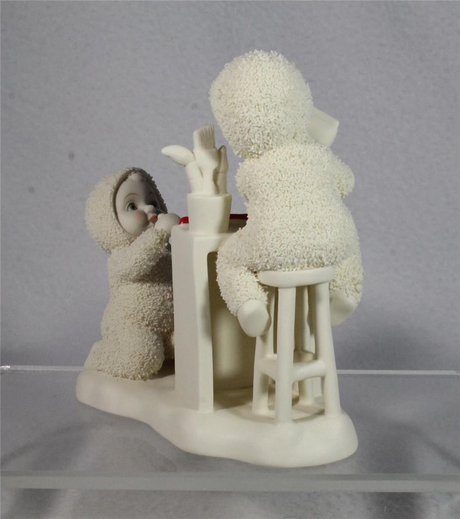 Snowbabies Dept 56 – A PORTRAIT FOR SANTA – 2025 Figurine – New in Box 6015992
