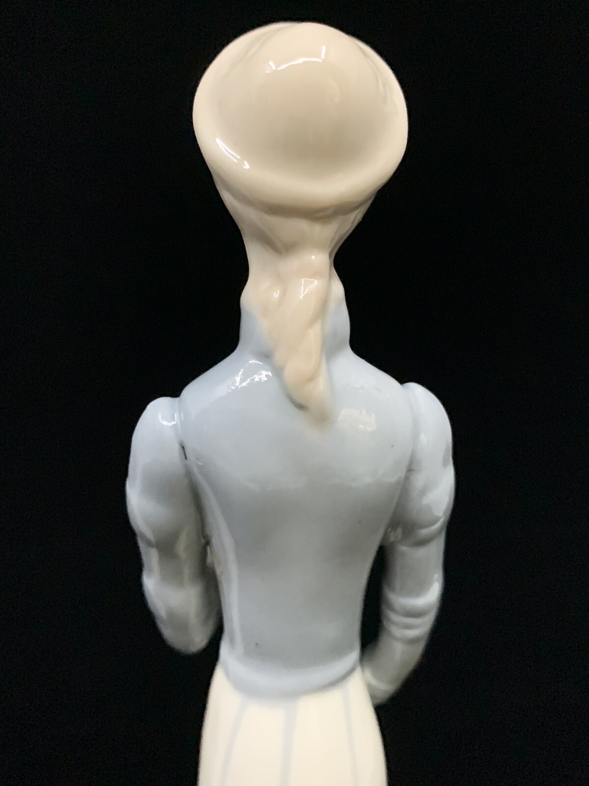 Set 2 Imcor Women Lady Woman Porcelain Figurines with Parasol Umbrella 8.25” Vtg