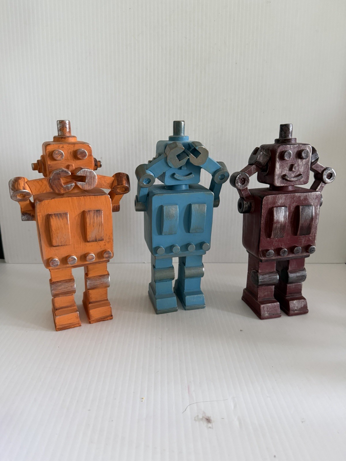 Three Hands 3 Multi-Colored Robots – Hear No Evil, See No Evil, Speak No Evil