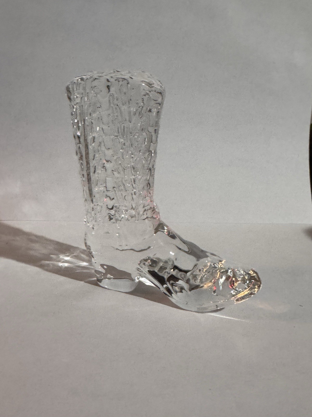 TEXTURED AND SMOOTH CLEAR GLASS COWBOY BOOT FIGURINE NEW