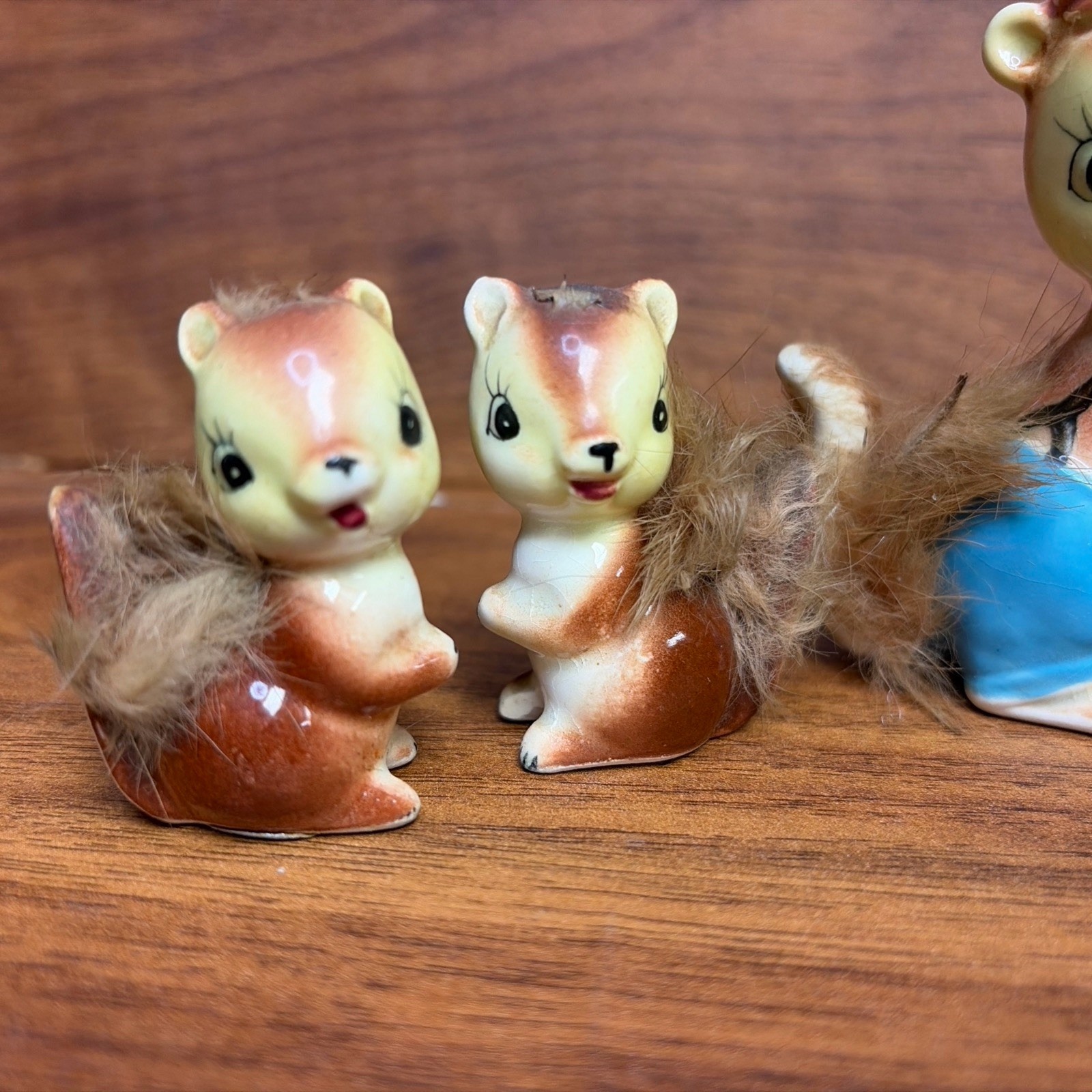 Napco Japan Ceramic Figurines Squirrel With 4 Babies Furry Tails