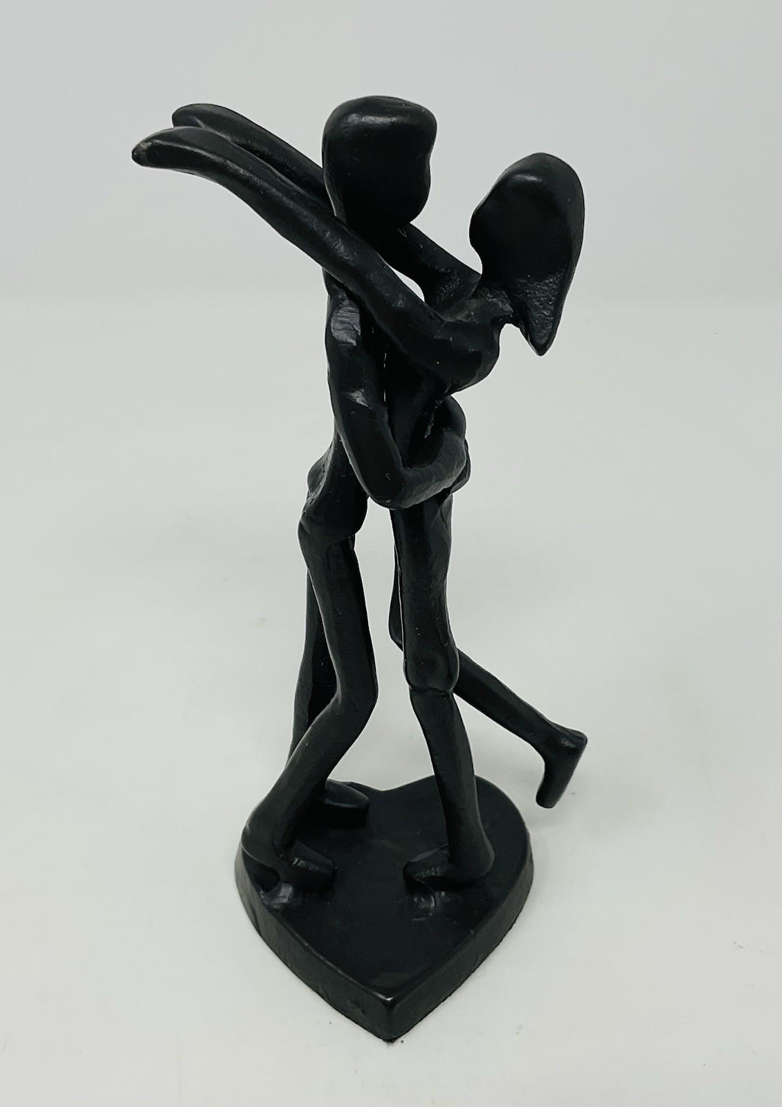 Cast Iron Couple Sculpture Anniversary Wedding Valentine Love 6″ Heart Platform