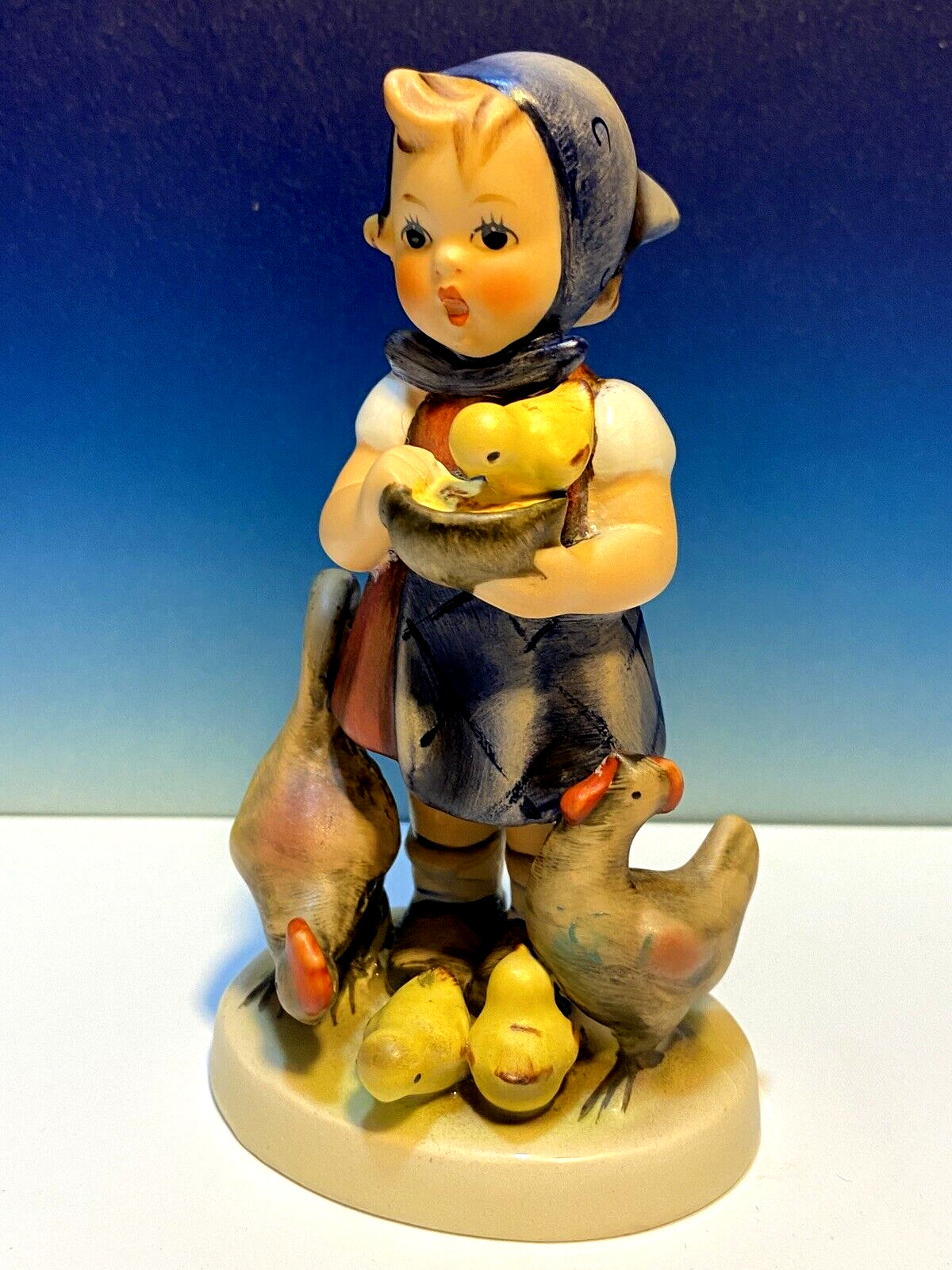 Hummel Goebel Figurines Feeding Time HUM #199/0