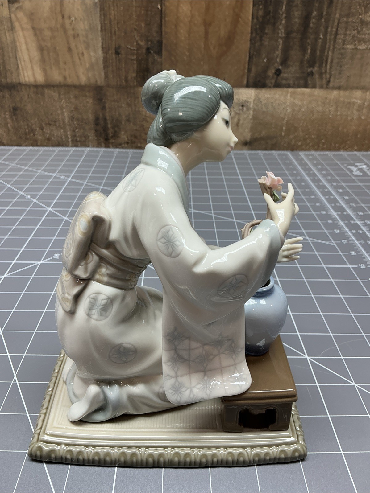 Lladro Japanese Geisha Flower Arranger Porcelain Figurine 4840 Glaze Excellent!