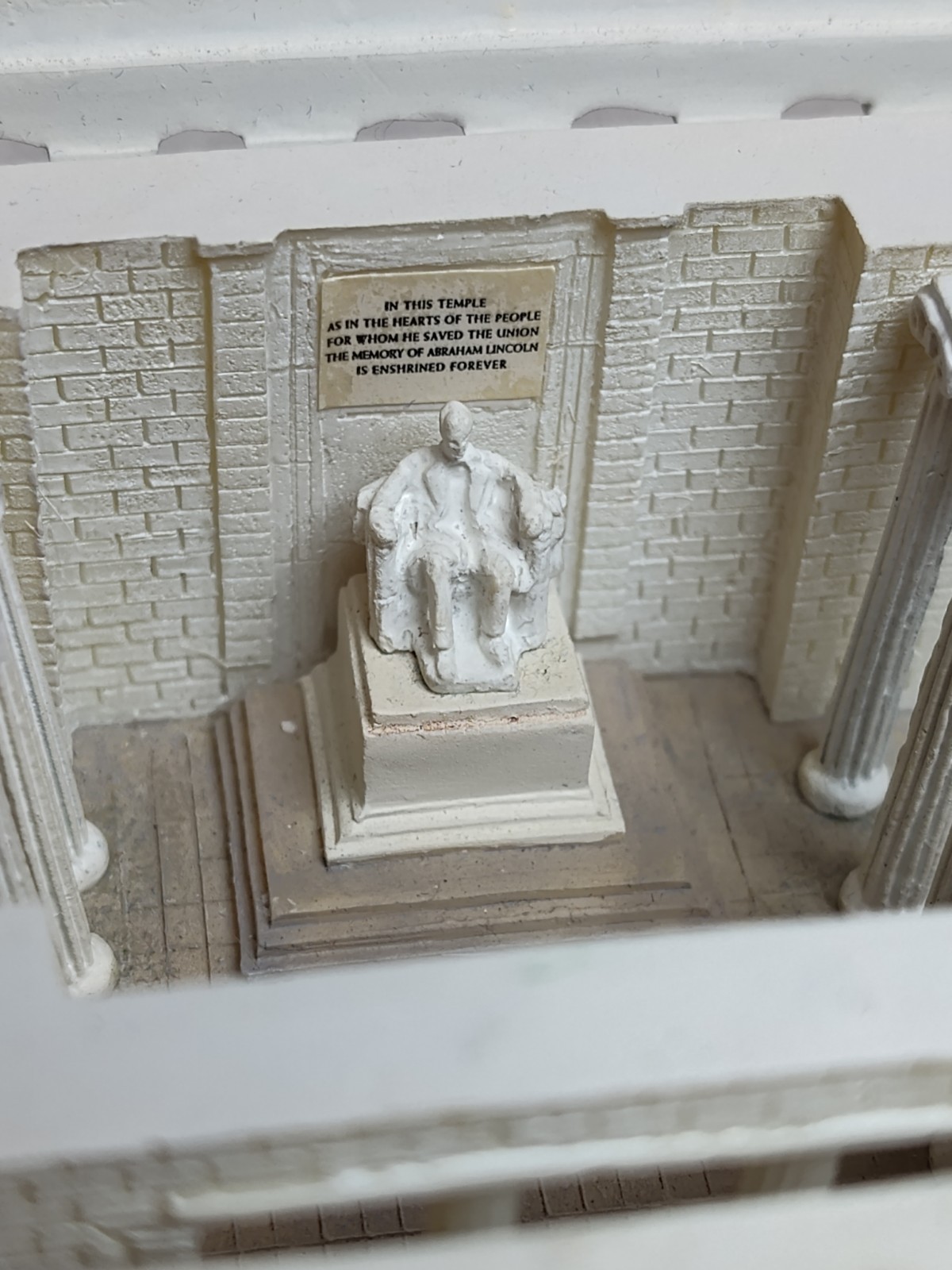 The Danbury Mint Lincoln Memorial with Removable Roof Washington DC