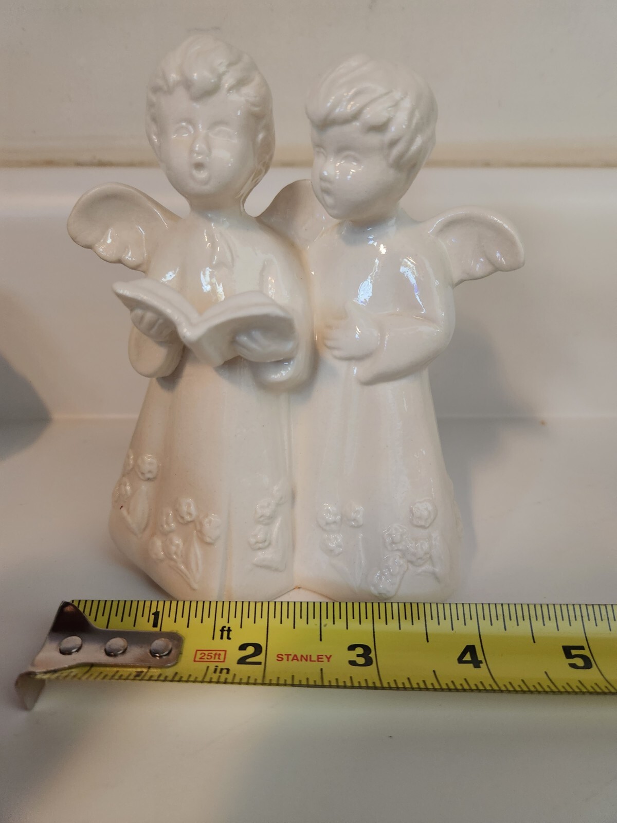 Lefton CAROLING ANGELS PORCELAIN CANDLE HOLDER BACK vintage white 1997 5 1/2 in