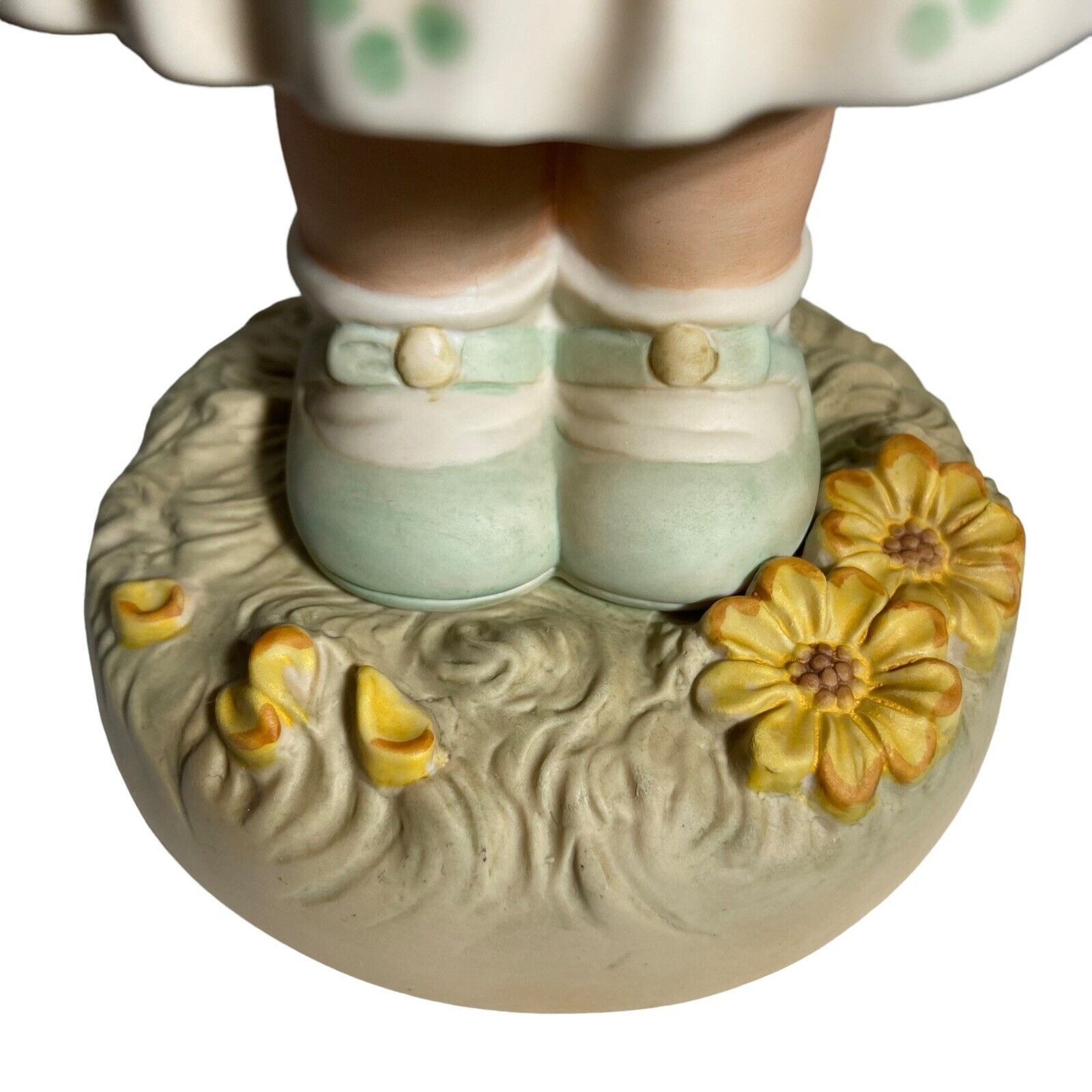 1990 Enesco Memories Of Yesterday Porcelain Girl Figurine He Loves Me 9″ #525022