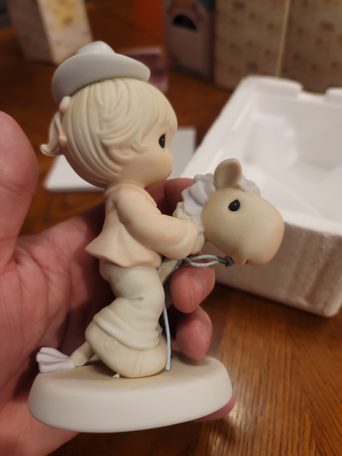 Precious Moments Figurine 1989 “Hope You’re Up And On The Trail Again” 521205