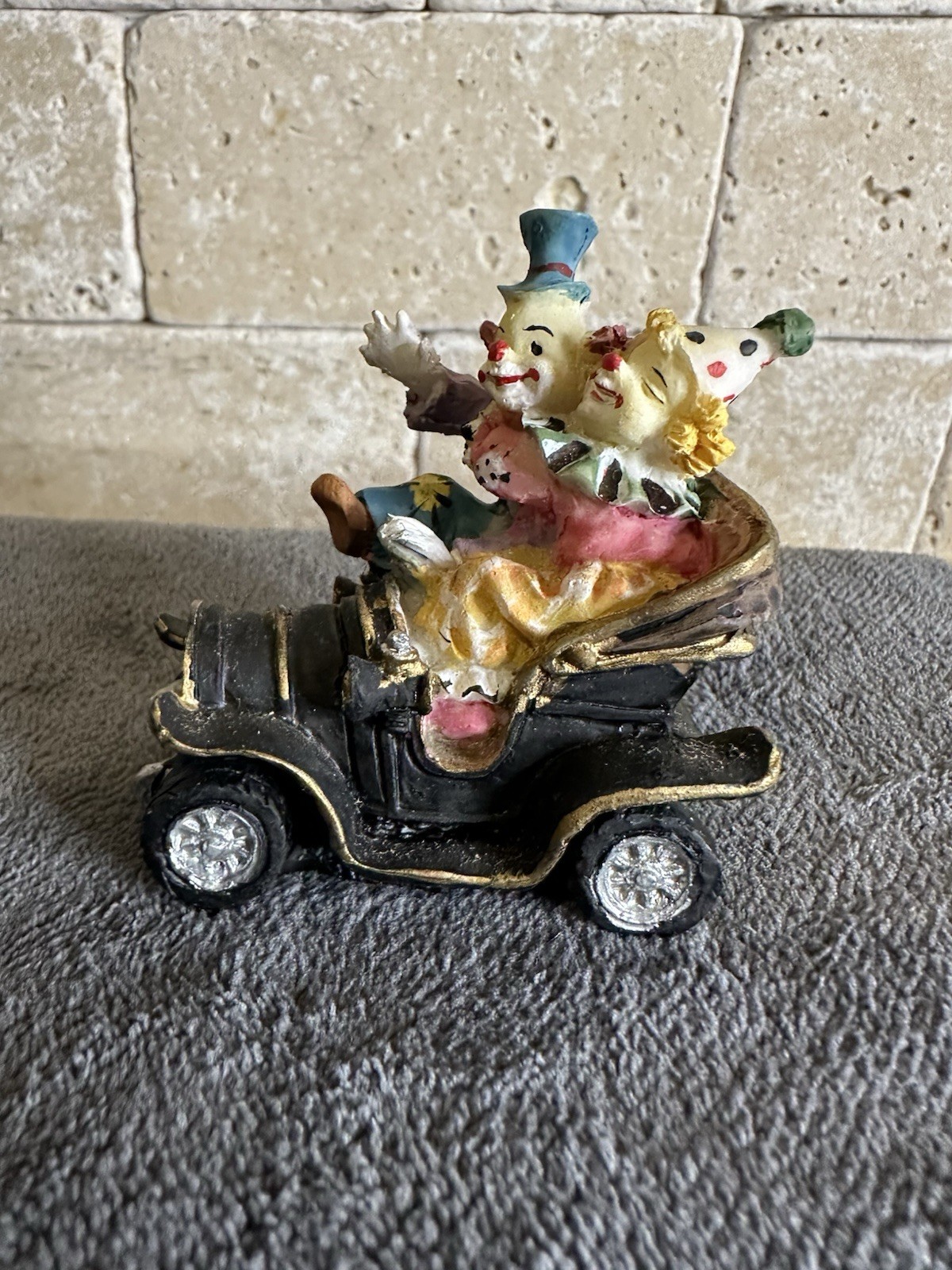 Pair Of Vintage Clowns In Antique Car Automobilia Figurines Resin