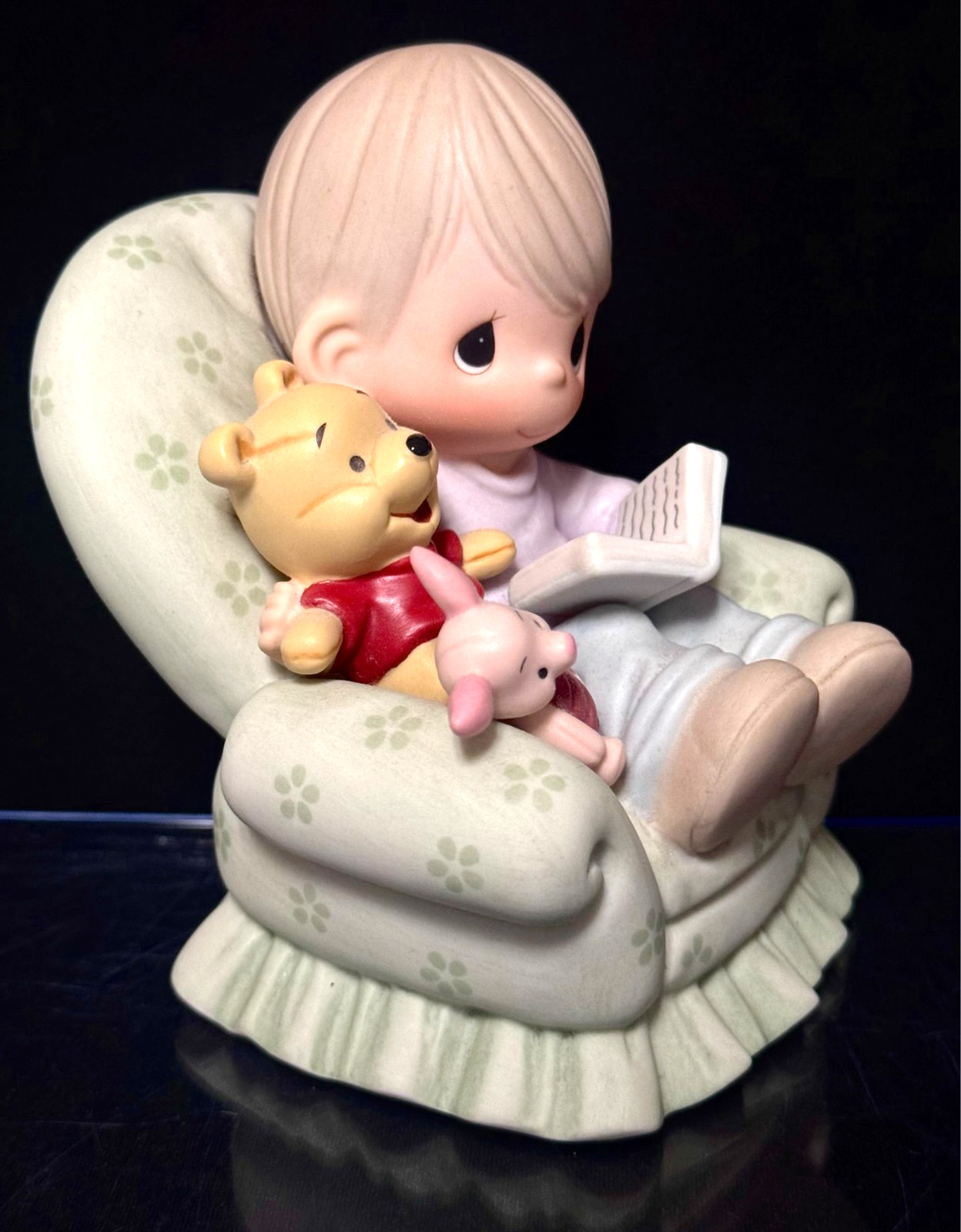 Precious Moments Disney Pooh Figurine Everything’s Better With A Friends 2005