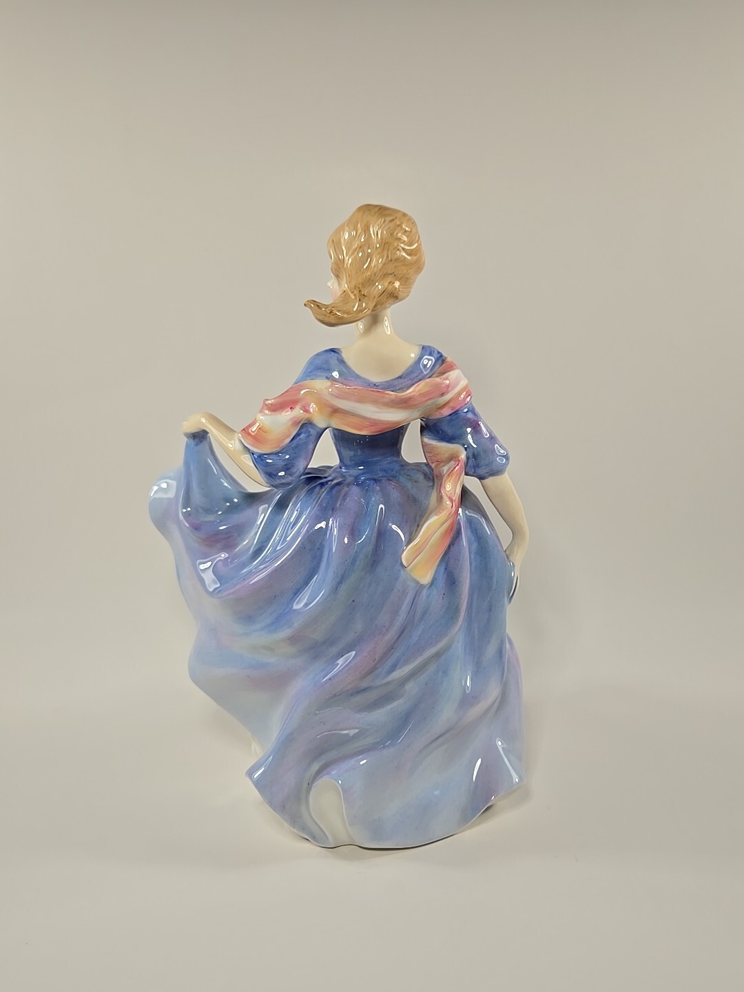 Royal Doulton England bone China figurine Blue Dress Art Elizabeth H.N. 2465