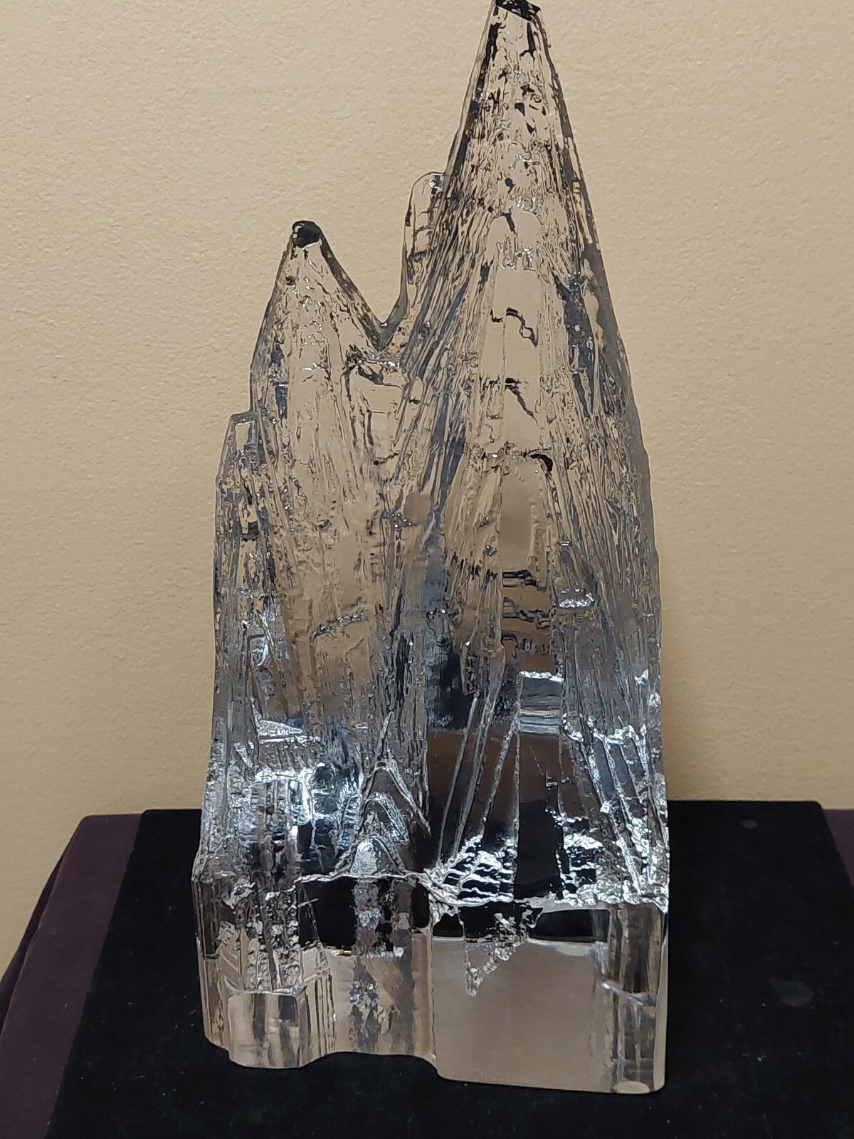 Daum France – The Alps or Iceberg Sculpture