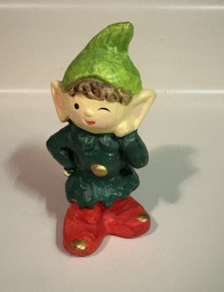 Homco Winking Christmas Elves ELF Figurine Dwarf C-5321