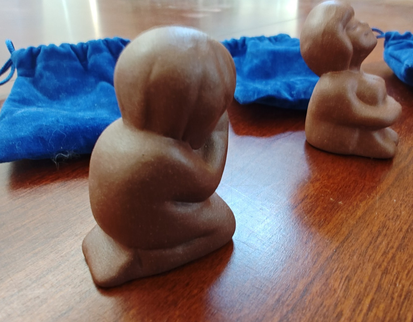 Lot of 4 LUMP OF LOVE Smiling Child Hugging Knees/Praying/Hand Carved Stoneware