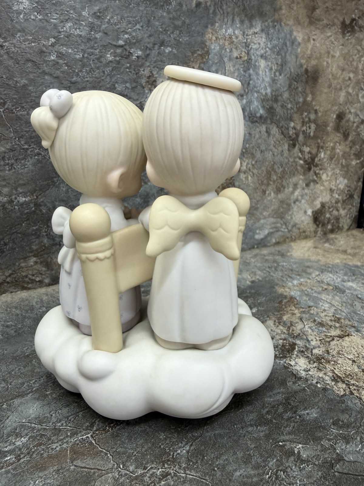 Precious Moments Figurine ‘NO TEARS PAST THE GATE’ 1986 Cute # 101826
