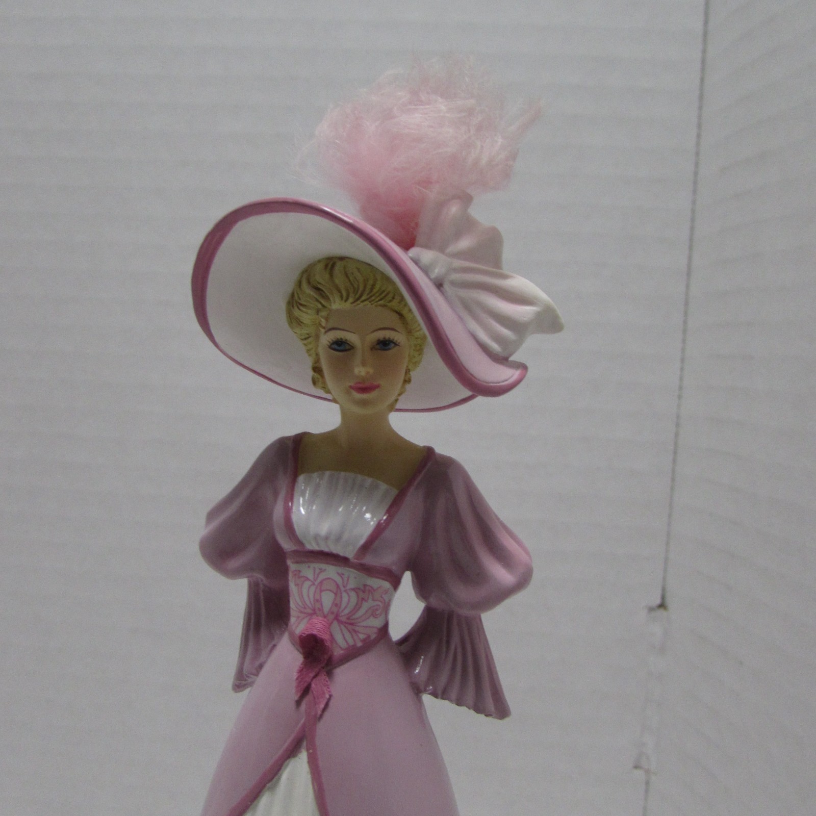 Hamilton Collection Ribbons Of Support Victorian Figurine 2011 – No 1170A 7 1/4″