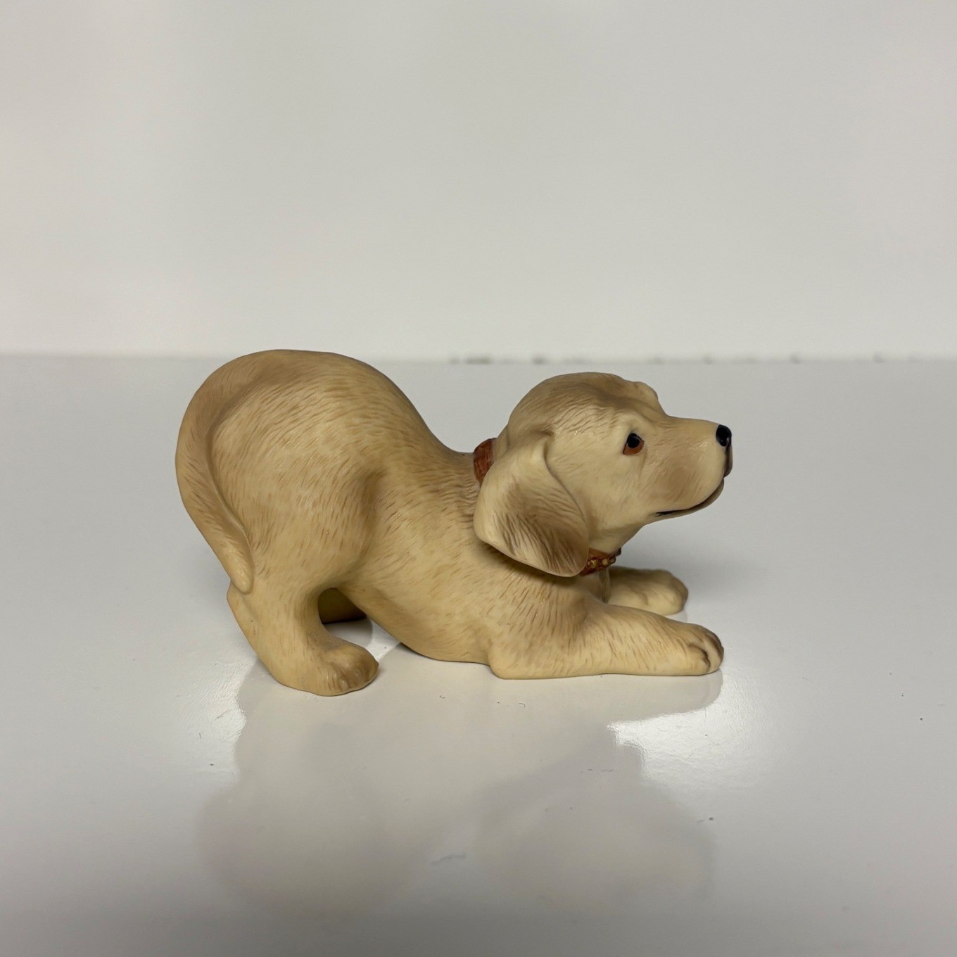 Homco Ceramic Golden Labrador Dog Figurine 3.25in Playful Puppy 1408 Vintage