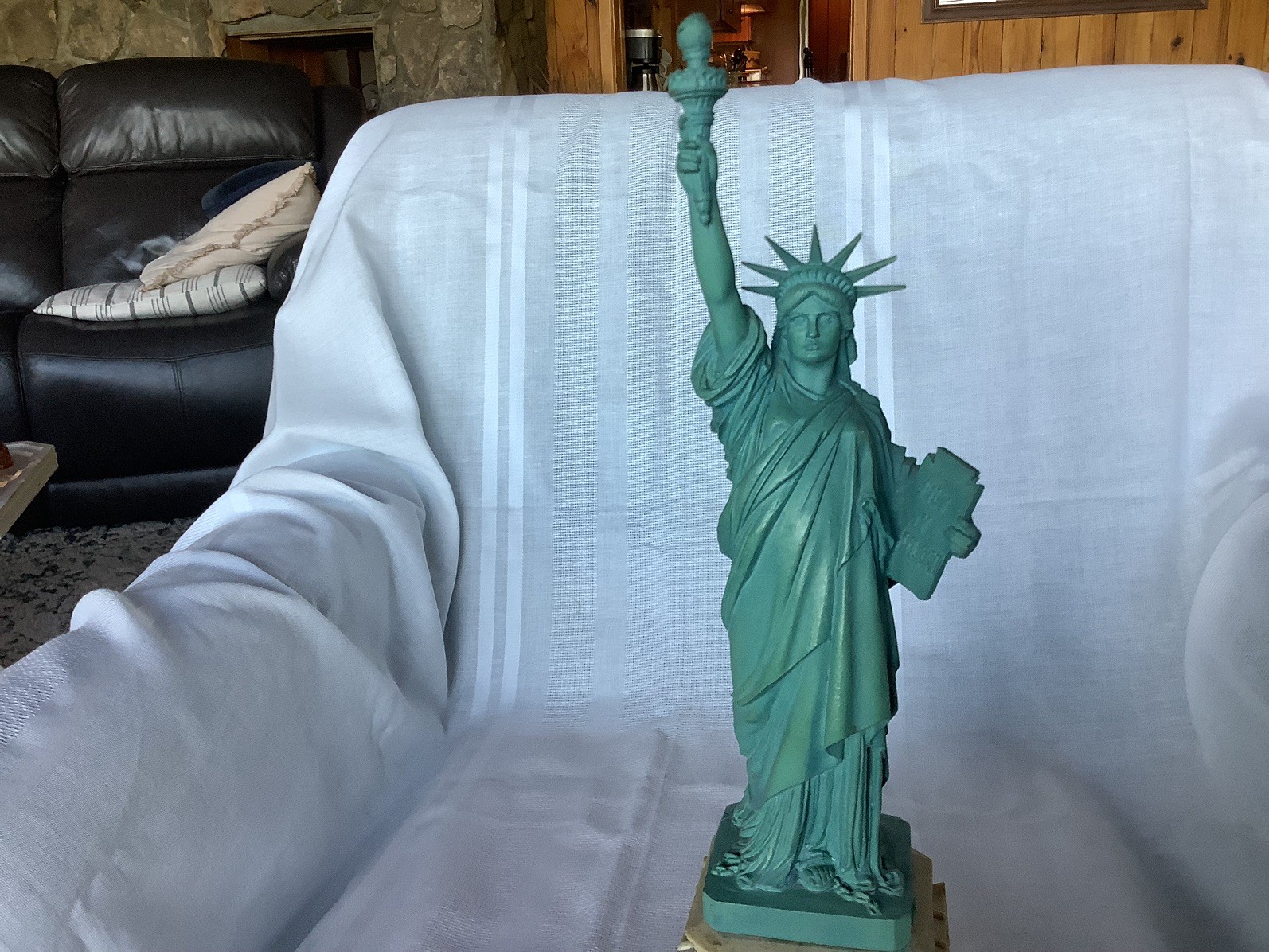 Alva-Barrett Colea Inc Statue of Liberty Resin Figurine Green Beige 1982