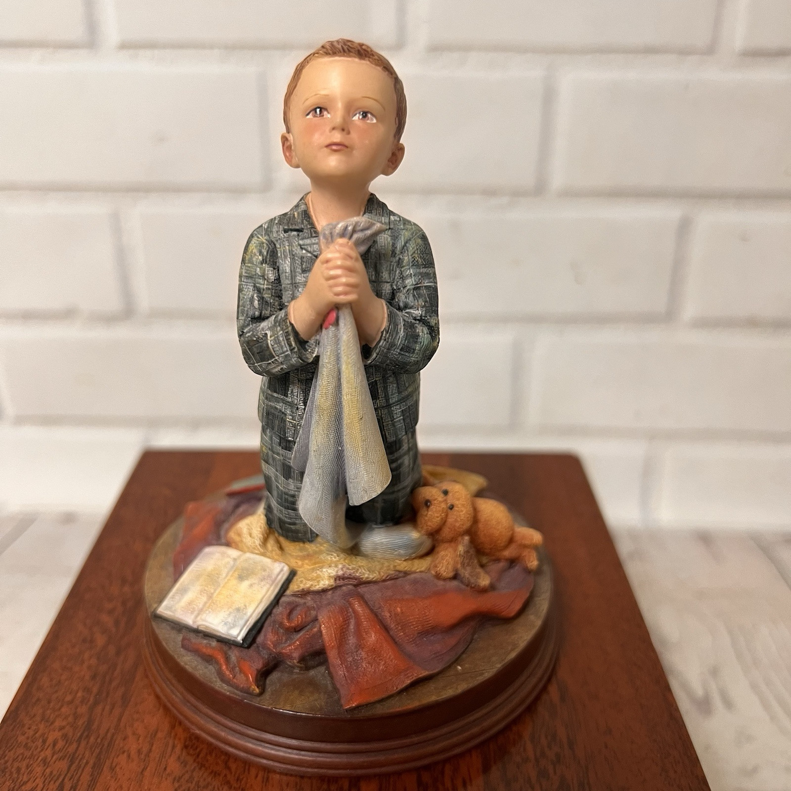 Mama says… Pray (boy) Demdaco Kathy Andrews Fincher Figurine 2005