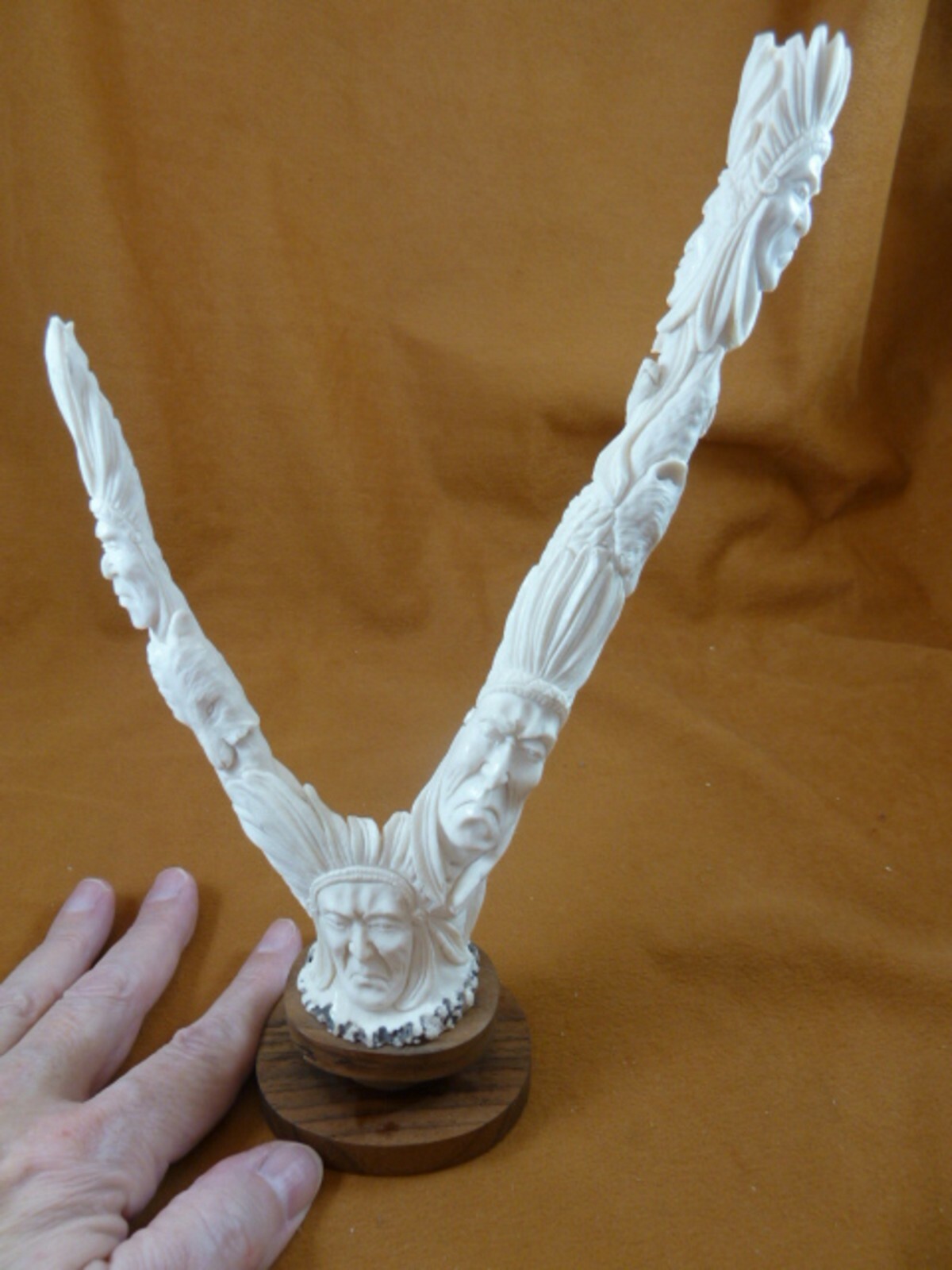 (Native-1) Native American face wolf shed moose antler figurine detailed carving