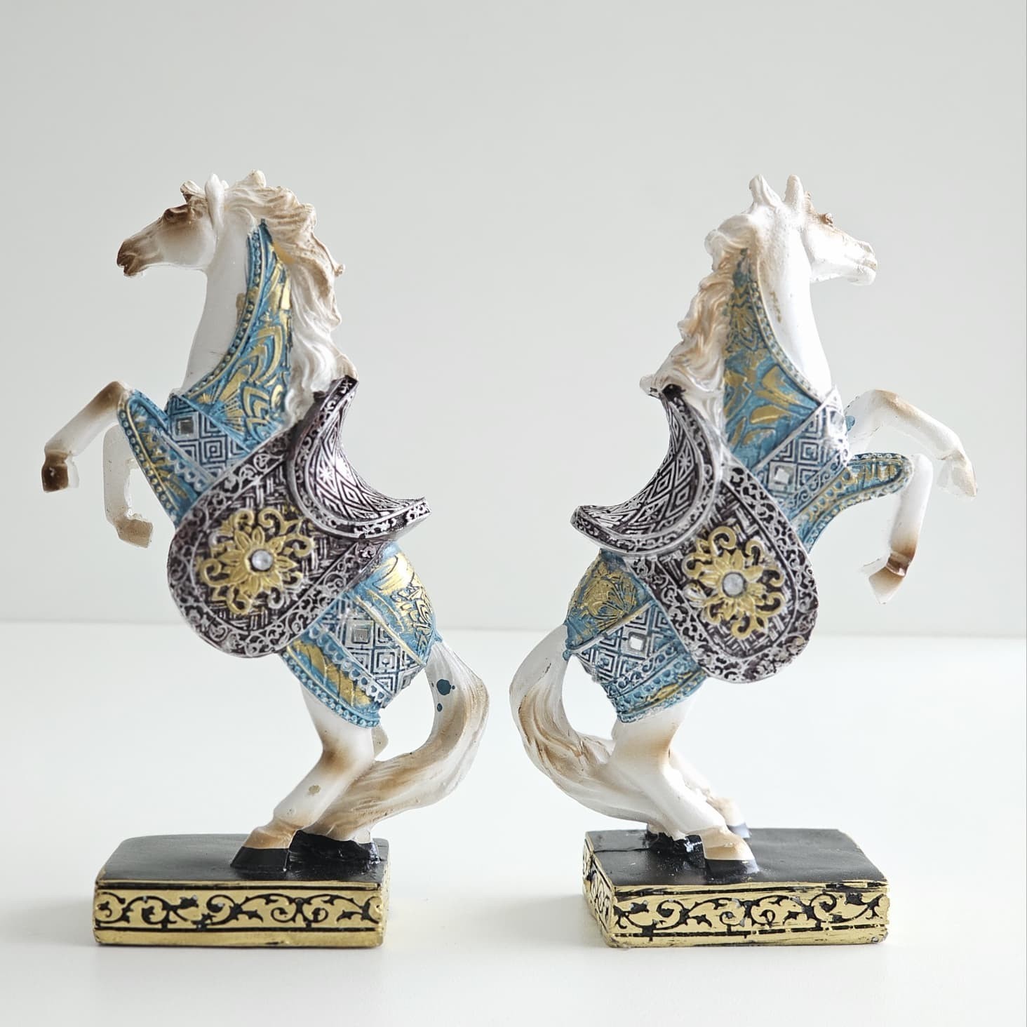 Set of 2 White Horse Figurines Symbol of 2026 Year – Elegant Home Décor Gift 6″