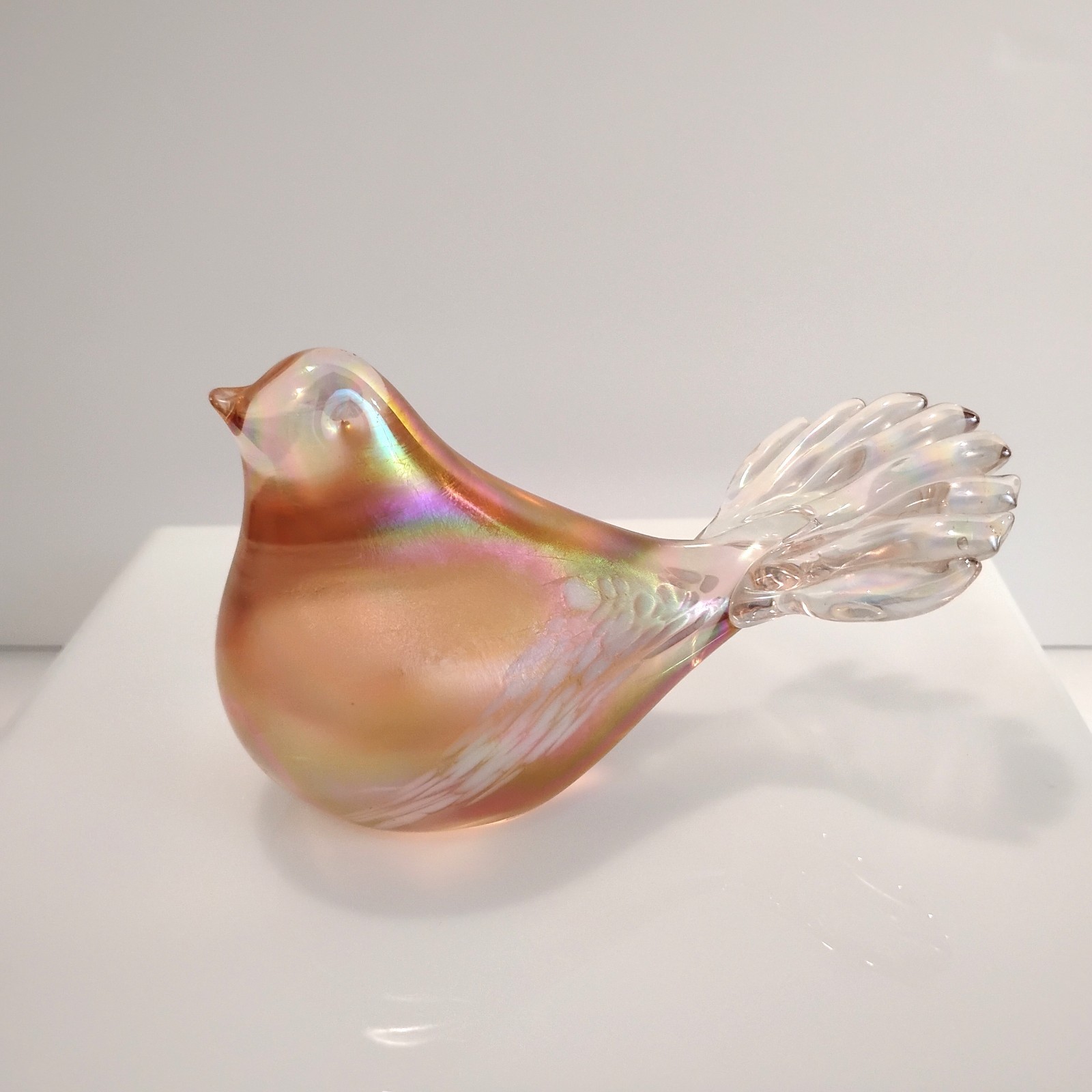 Vintage Silvestri Iridescent Pink Glass Dove Bird Figurine Paperweight Label