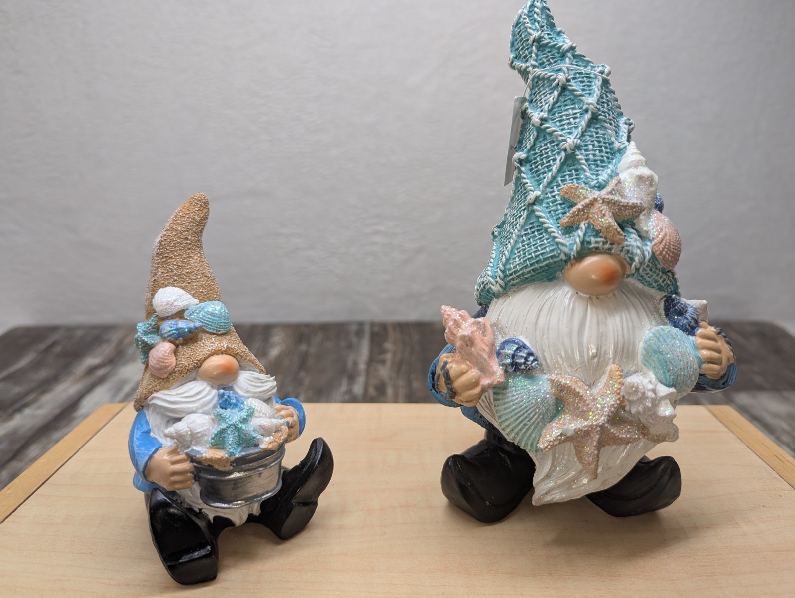 Napco Gnome with Seashells. Pair . Resin Home Decor. Garden Gnome