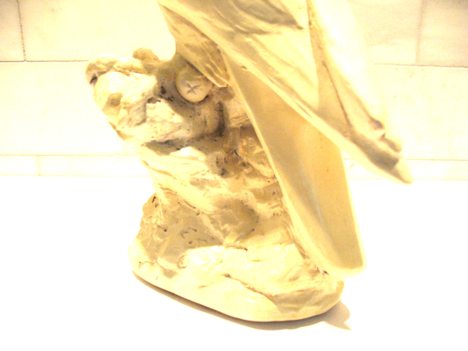 Peregrine Falcon Statue, 1982 by E. Sim, 11 inches tall.