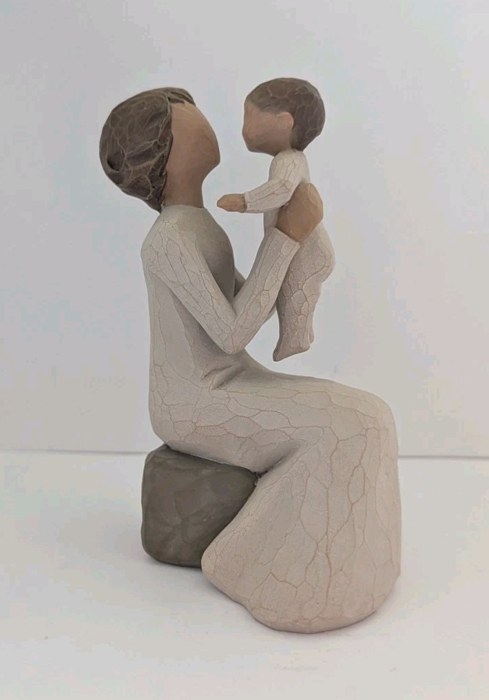 Willow Tree Grandmother 26072 W/ Box