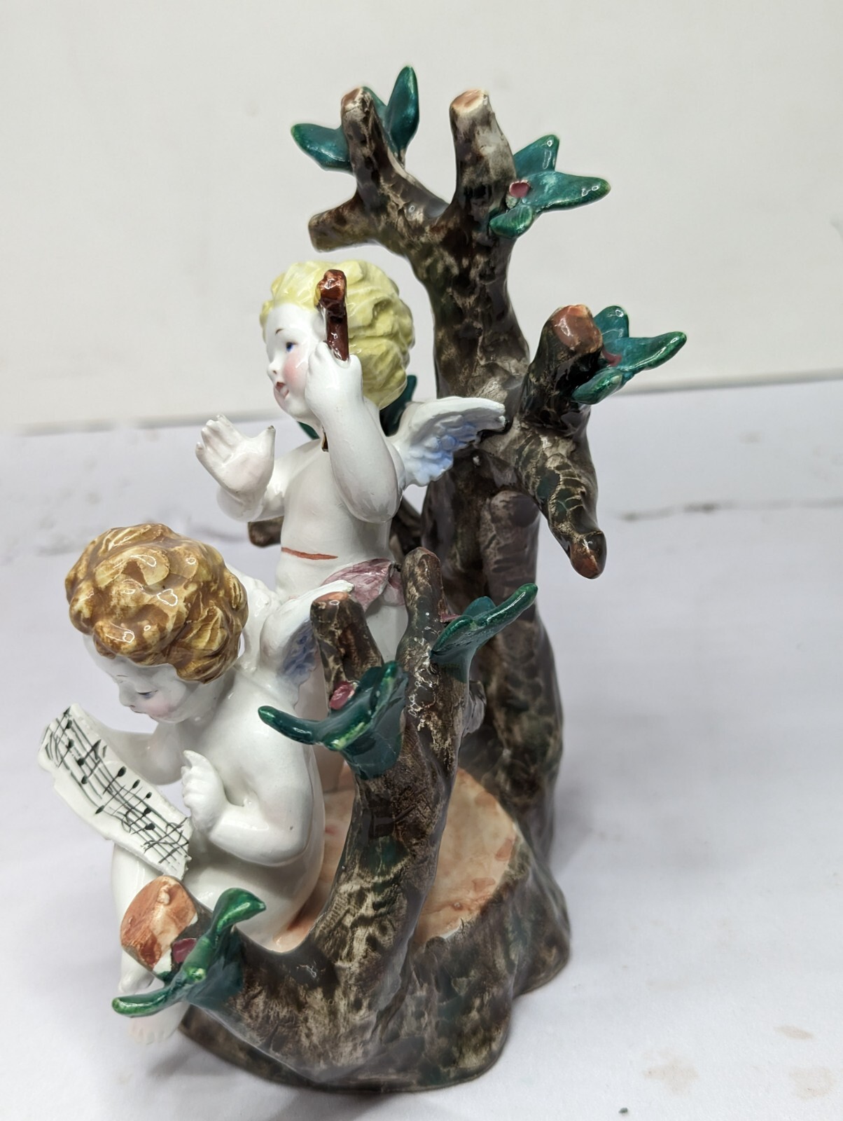 B ) Cute Vintage Porcelain Italian Hand Painted MUSICAL CUPIDS Figurine