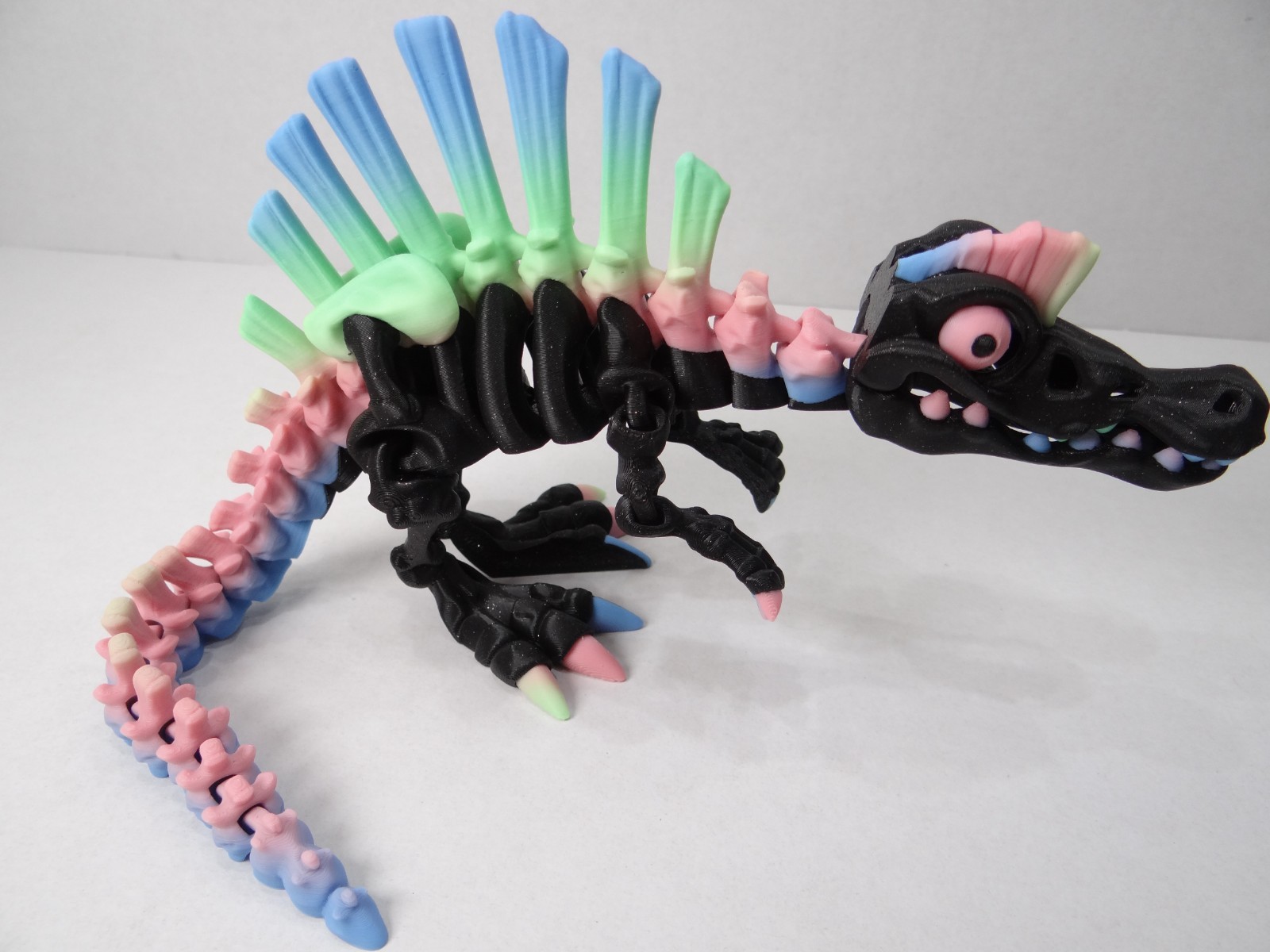 Articulating Skeleton Spinosaurus – 3D Printed Dinosaur Fossil Sparkle Candy