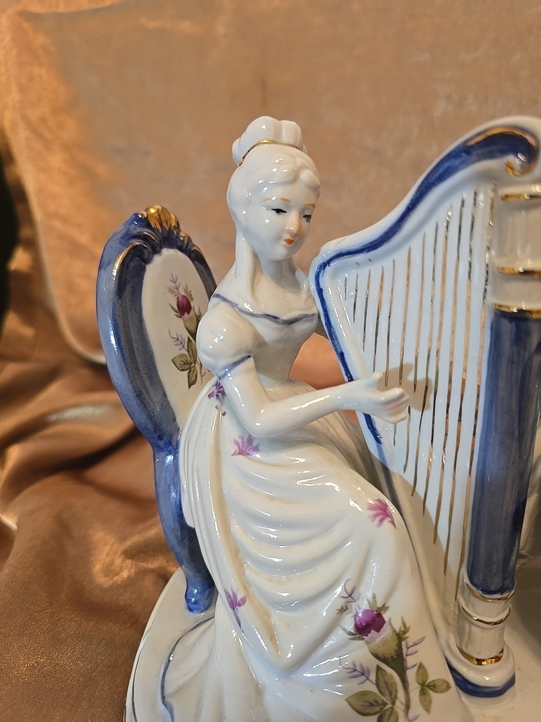 Rare Blue&white Porcelain Colonial/ Victorian Couple Playing Harp/reading Figure