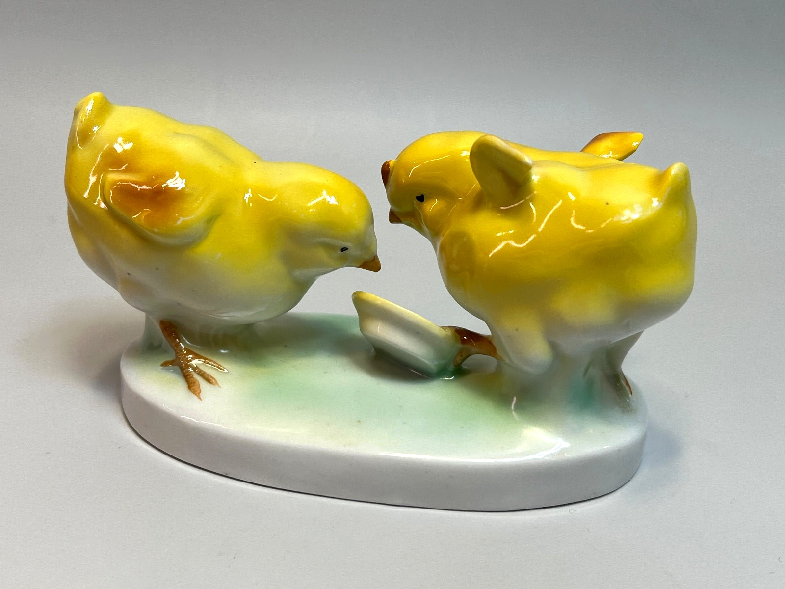Vintage German Easter Chicken Pecking Baby Chicks Egg Porcelain Figurine
