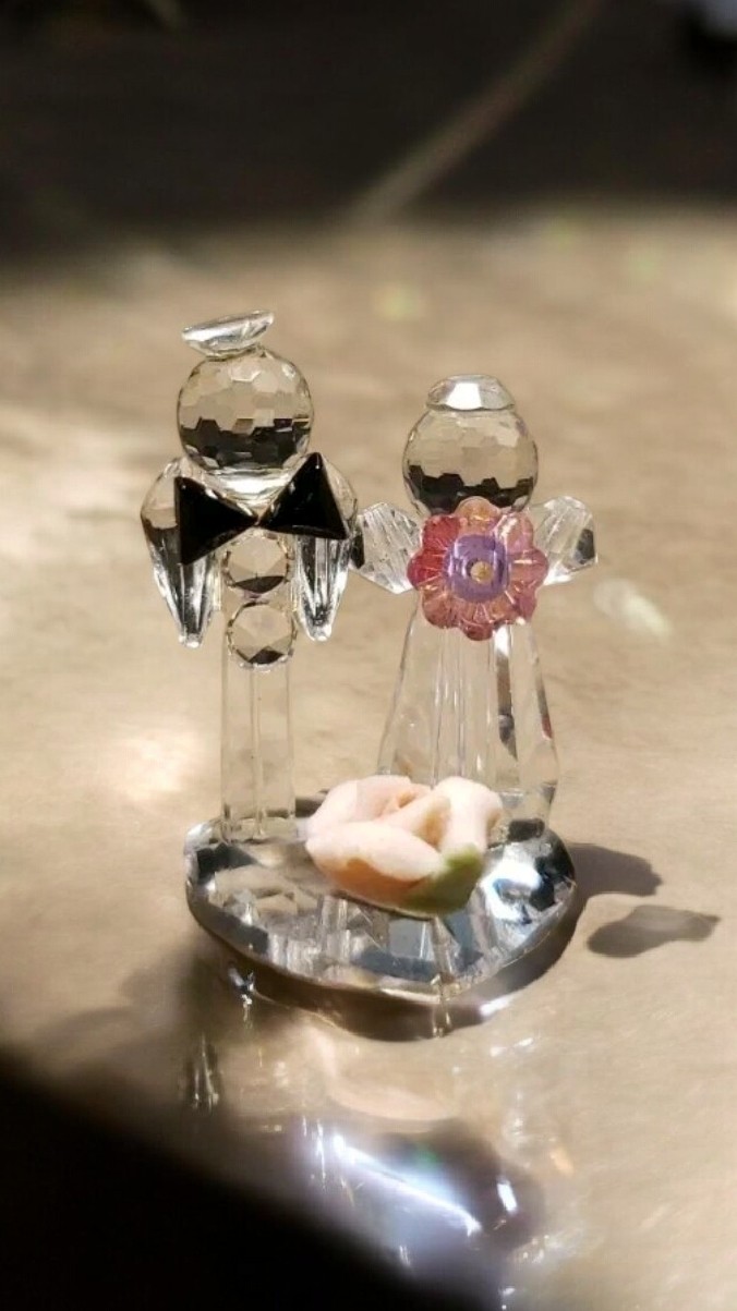1″ Miniature Crystal Bride & Groom Figurine On Crystal Heart W Flowers VTG Shiny