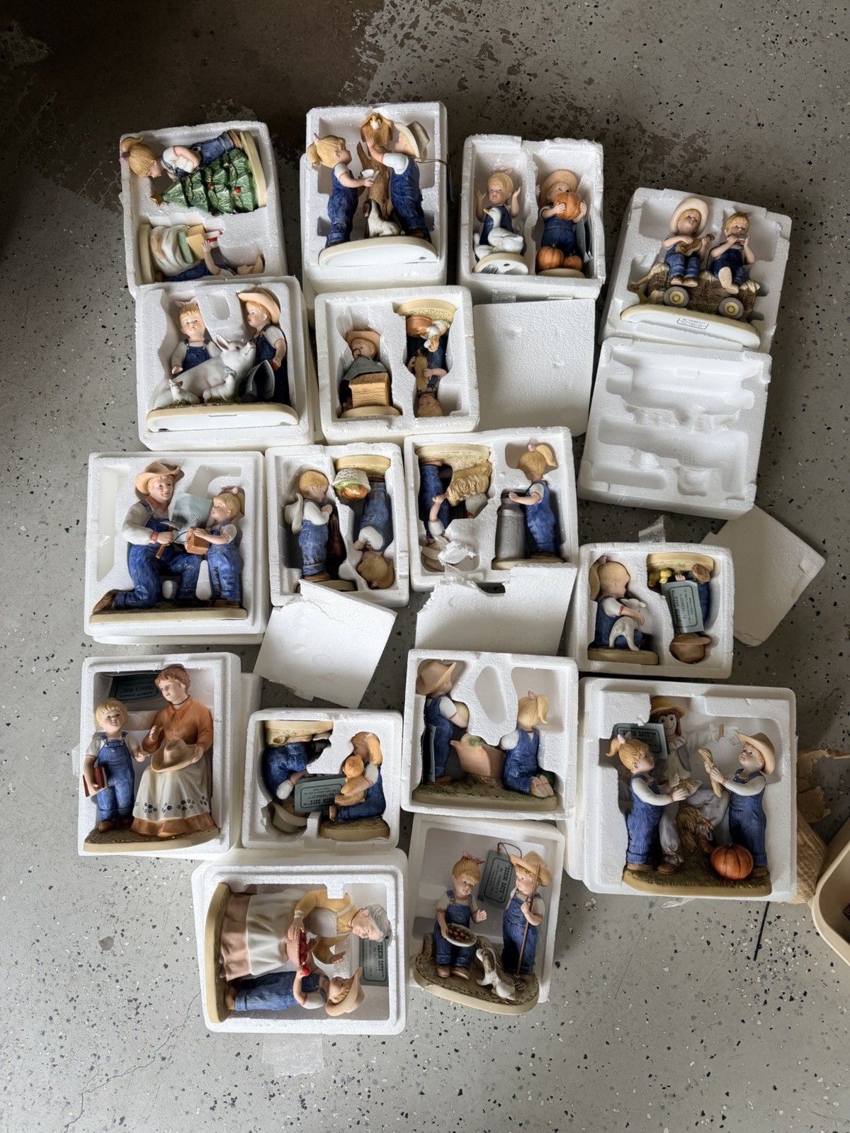 Set of 24 Denim Days Figurines By Home Interiors & Gifts