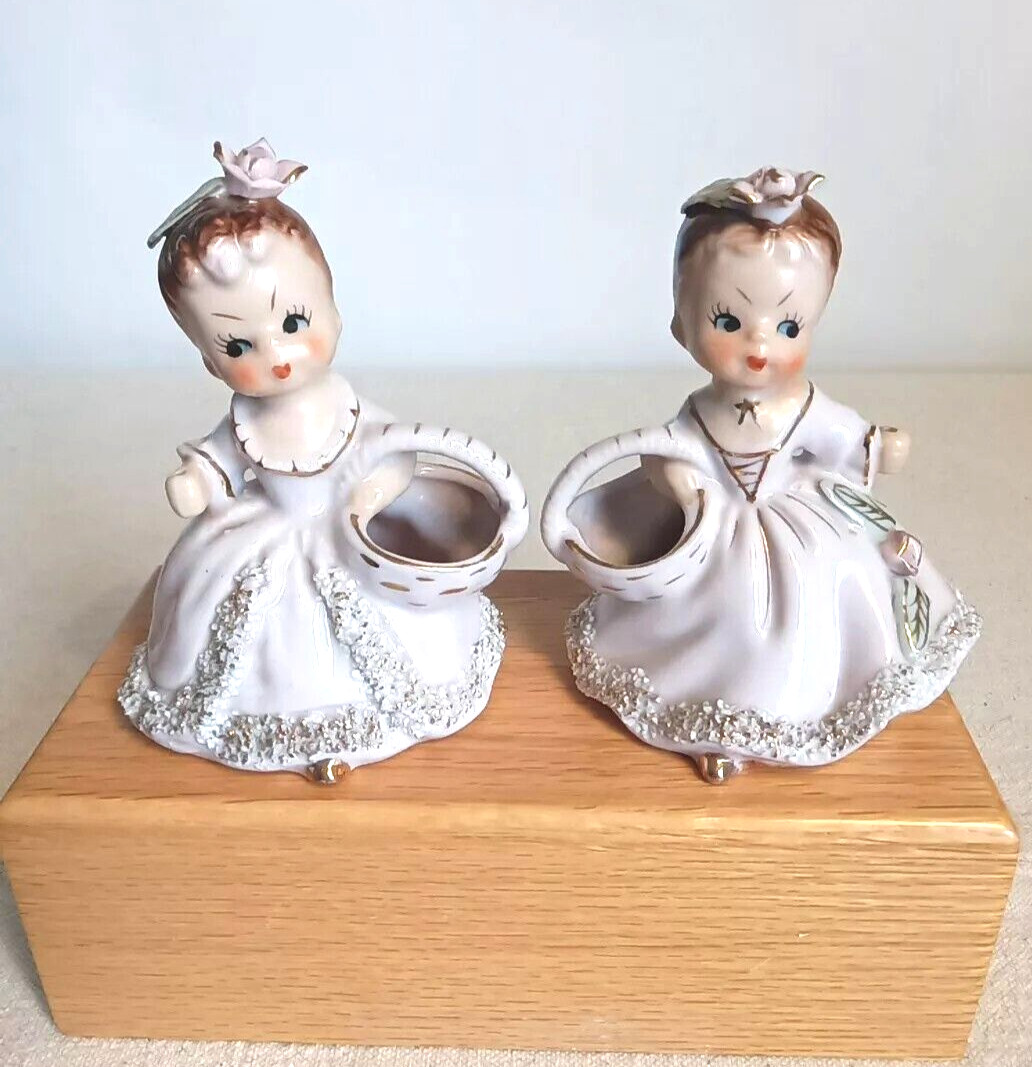 Ucagco Japan 2 Girls With Basket Pink Spaghetti Trim Side Eye Figurines Vintage