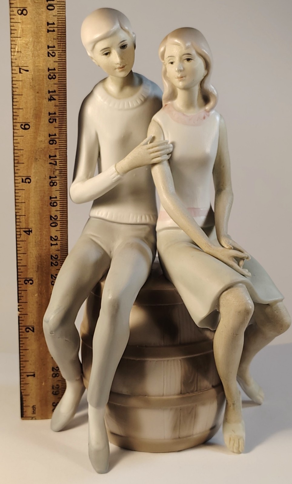 Vtg Porcelain Figurine Boy & Girl Young Lovers on Barrel Royal Crown #2385 Rare