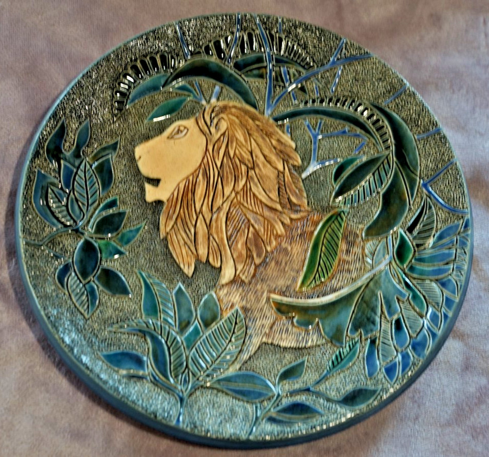 Lion Plate #2 (Ltd Ed 23/250) JJC ARTESANIA RINCONADA 10.5”Round x 1.5″Tall