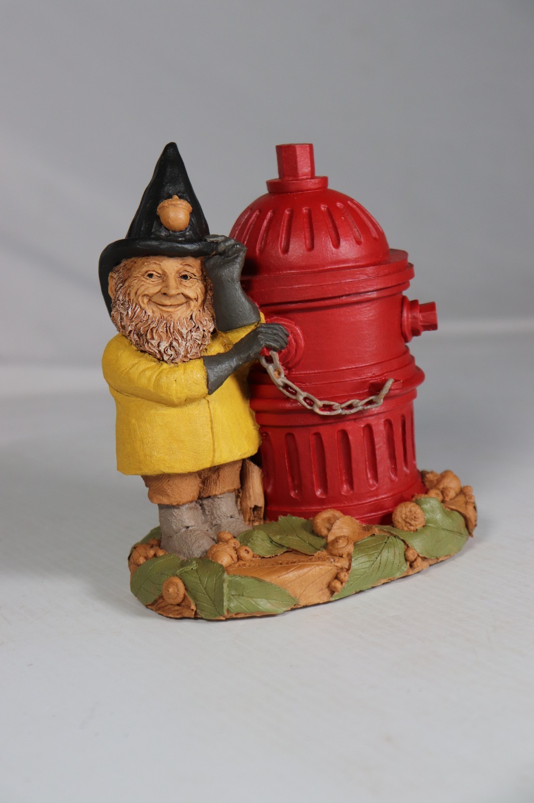 VTG Tom Clark Gnome Fire Fighter Hydrant Figurine New Old Stock