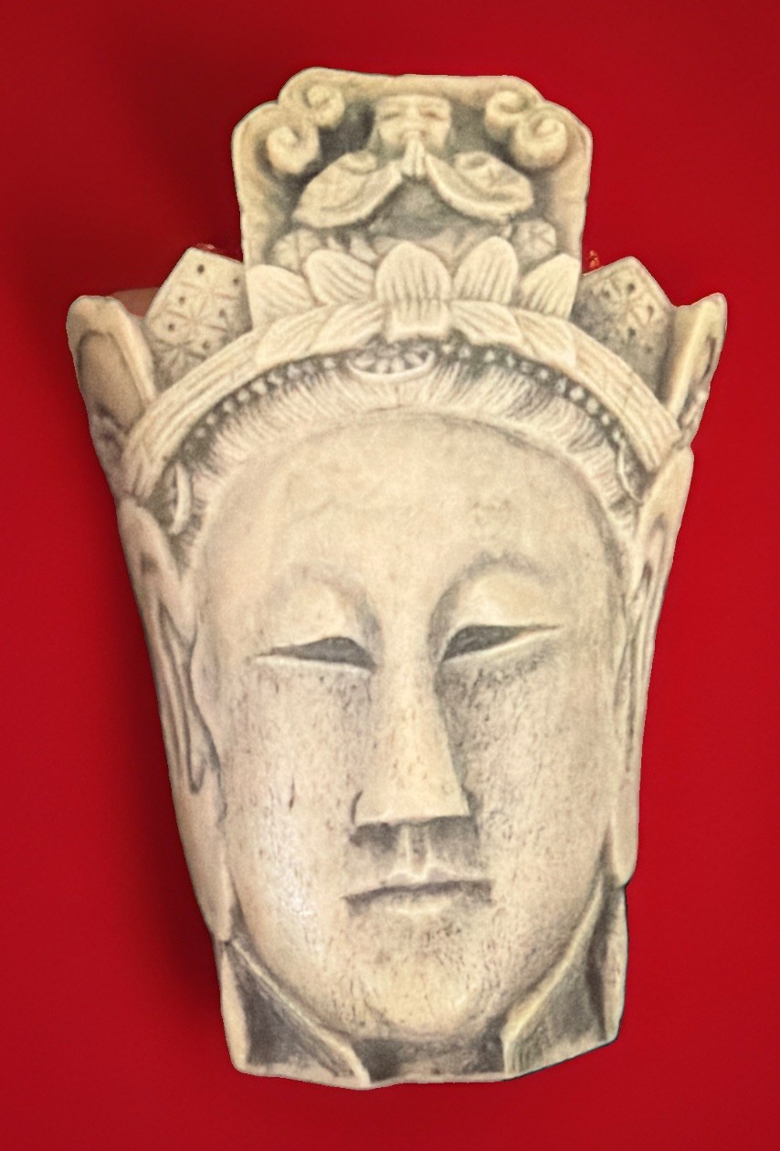 Antique rare Chinese carved Guanyin Figure Hand Carved 3 1/2 Inches Tall