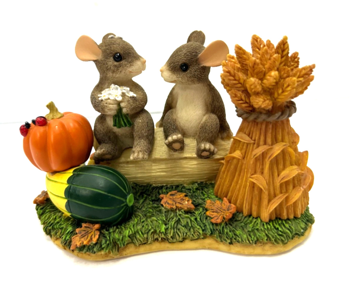 Charming Tales – Harvest Time Honeys – Preowned – 5 x 3 Inches
