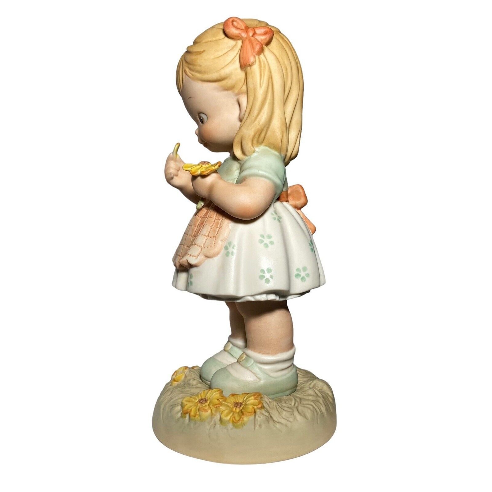 1990 Enesco Memories Of Yesterday Porcelain Girl Figurine He Loves Me 9″ #525022